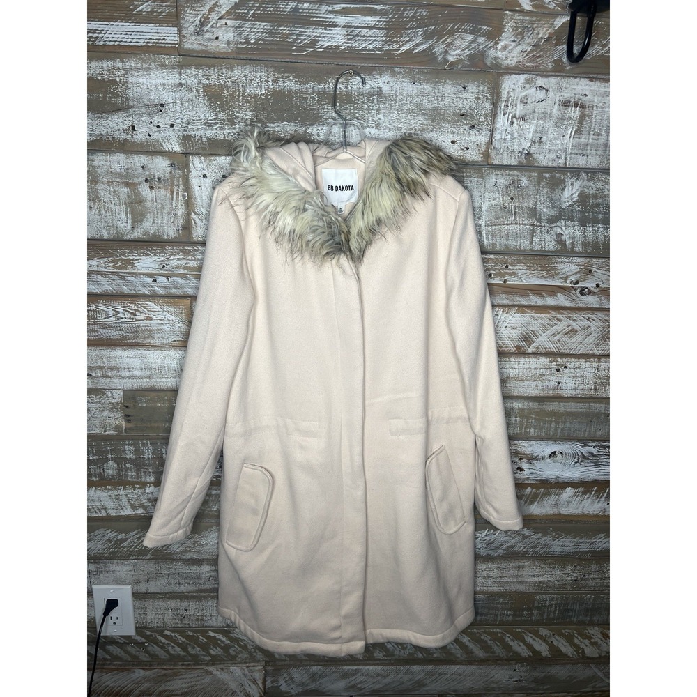 BB Dakota Womens Hooded‎ Winter Coat w/ faux fur-trimmed hood M